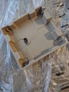 Exemple de socle dans un carton d'emballage