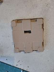 Socle carton d'emballage dessus